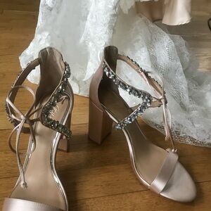 Jewel Badgley Mischka Pink and Silver Heels with Stiletto Design